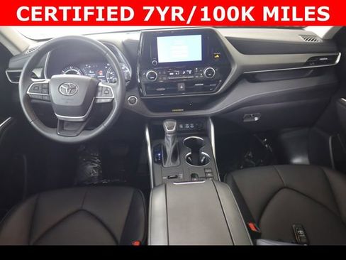 Used 2023 Toyota Highlander XLE FWD image 16