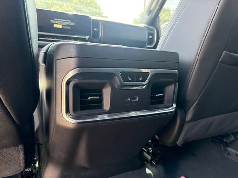 Used 2024 GMC Sierra 1500 SLT AWD/4WD image 15