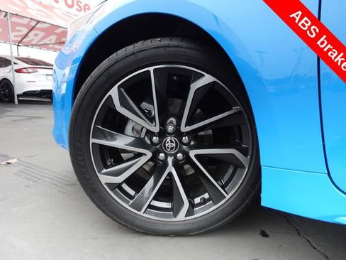 Used 2019 Toyota Corolla XSE image 10