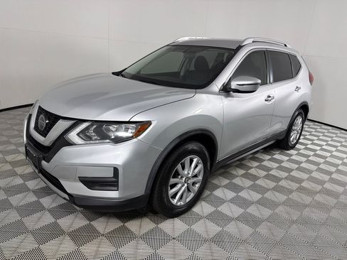 Used 2018 Nissan Rogue SV FWD image 9