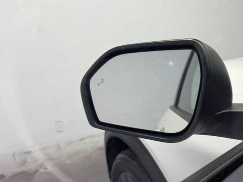 Used 2021 Ford Explorer XLT w/ Equipment Group 202A RWD image 11