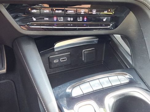 Used 2023 Buick Envision Preferred FWD image 20