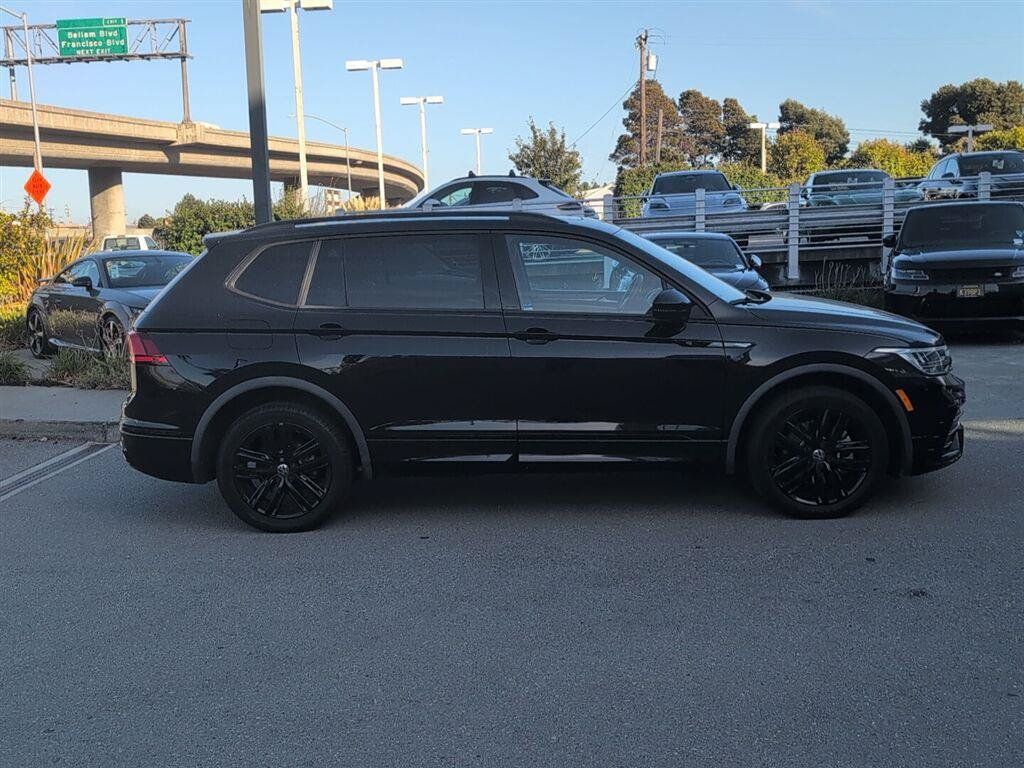 Used 2022 Volkswagen Tiguan SE R-Line FWD image 5