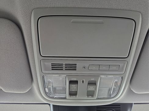 Used 2020 Honda CR-V Touring image 22