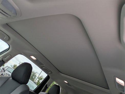 Used 2025 Subaru Ascent Onyx Edition image 19