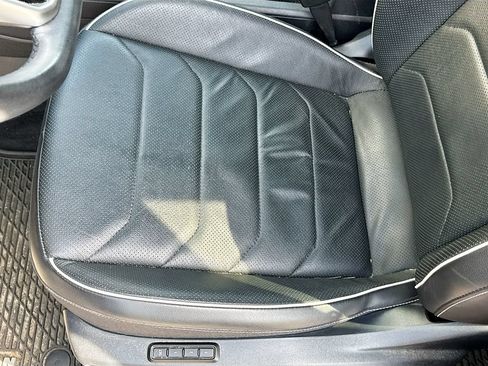 Used 2024 Volkswagen Tiguan SEL R-Line w/ MDO Package, Two-Row AWD/4WD image 22