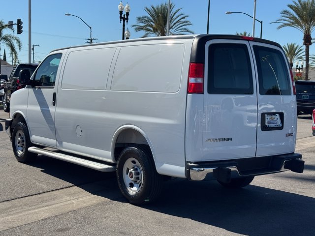 Used 2025 GMC Savana 2500 w/ Driver Convenience Package RWD image 2