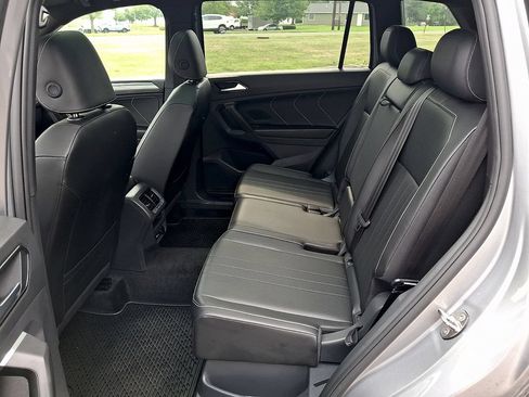 Used 2024 Volkswagen Tiguan SE R-Line AWD/4WD image 13