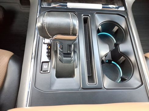 Used 2021 Ford F150 Lariat w/ Max Trailer Tow Package image 15