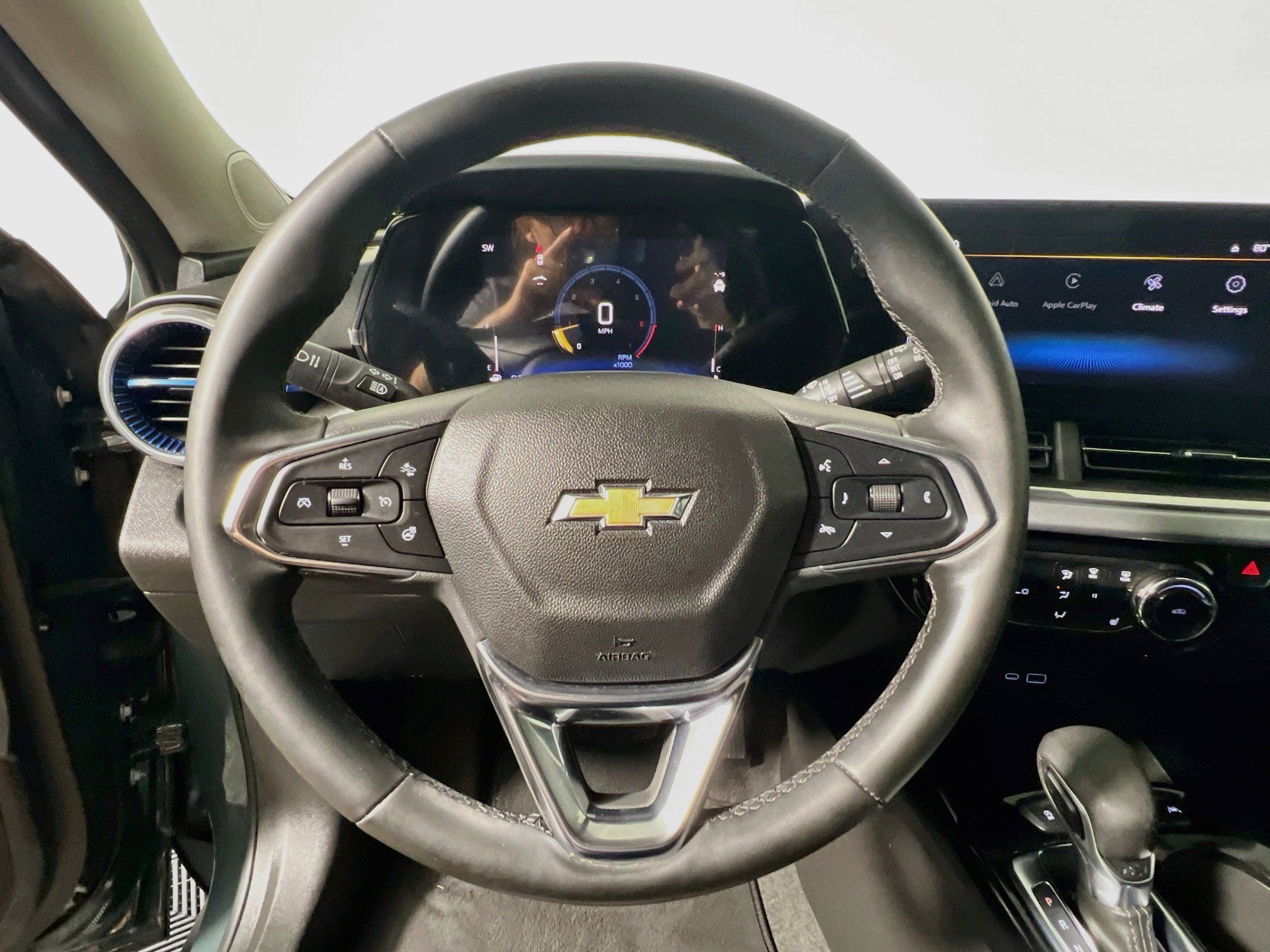 Used 2025 Chevrolet Trax LT w/ Driver Confidence Package FWD image 17