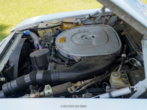 Used 1989 Mercedes-Benz 560 SL image 16