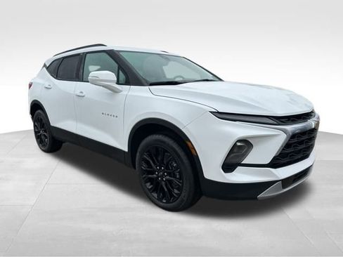 New 2025 Chevrolet Blazer LT w/ Sound & Technology Package image 7