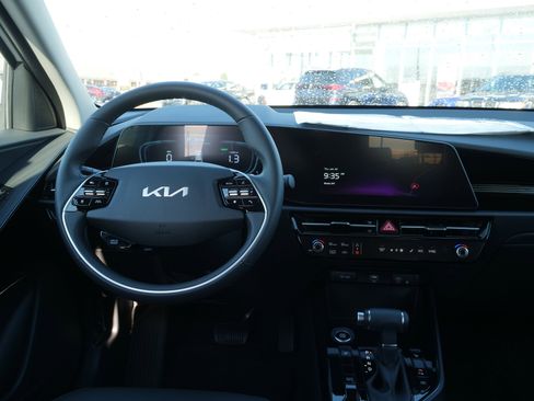 New 2025 Kia Niro EX image 20