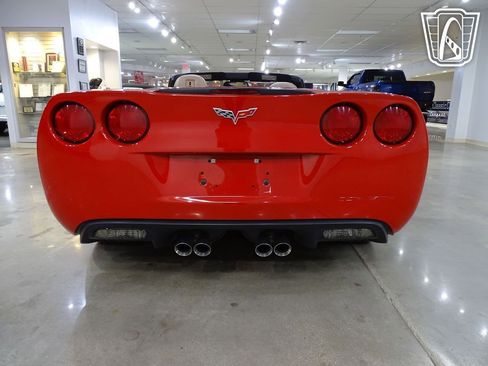 Used 2006 Chevrolet Corvette Convertible w/ Preferred Equipment Group image 13