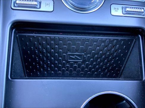 Used 2025 Lincoln Nautilus Reserve image 35