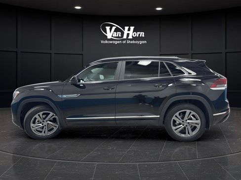 Used 2024 Volkswagen Atlas Cross Sport SEL R-Line AWD/4WD image 4