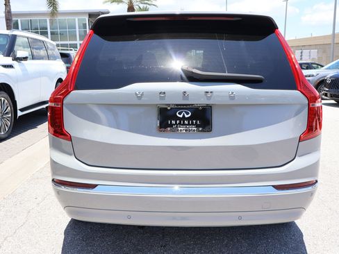 Used 2025 Volvo XC90 T8 Ultra w/ Protection Package Premier AWD/4WD image 8