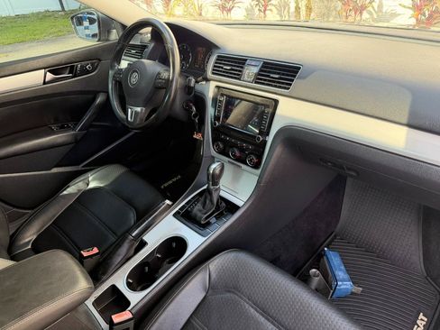 Used 2013 Volkswagen Passat 2.5 SE FWD image 42
