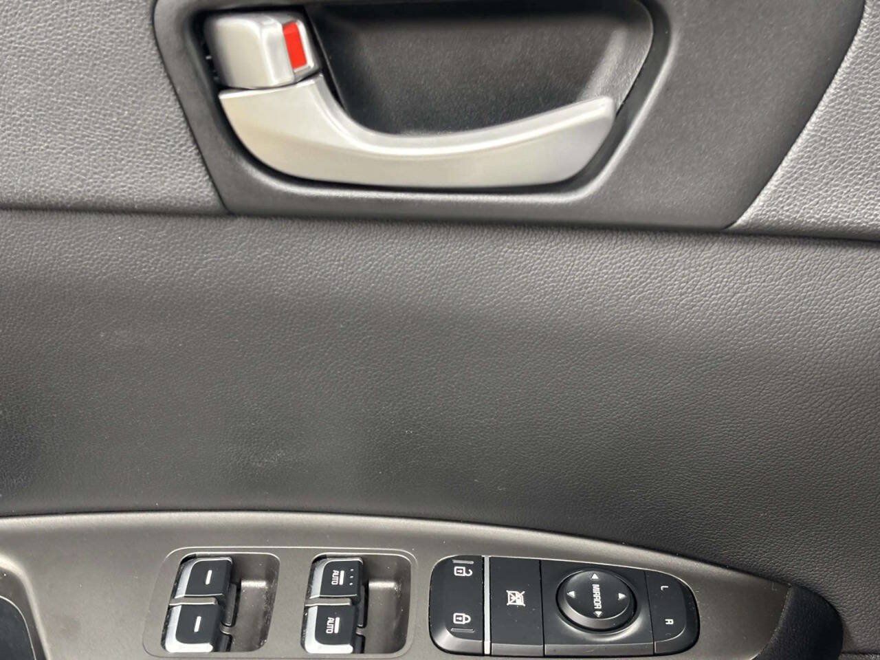 Used 2020 Kia Optima SE FWD image 27