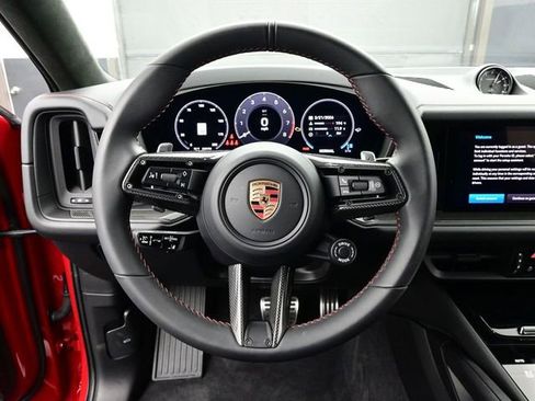 Used 2025 Porsche Cayenne GTS AWD/4WD image 8