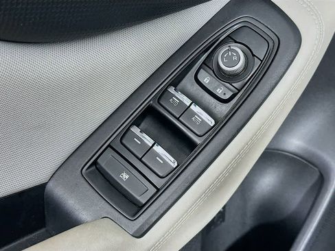 Used 2019 Subaru Forester Premium image 29