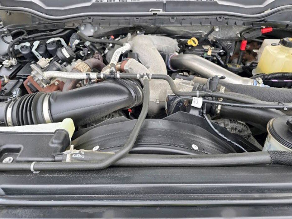 Used 2022 Ford F550 4x4 Regular Cab Super Duty image 18