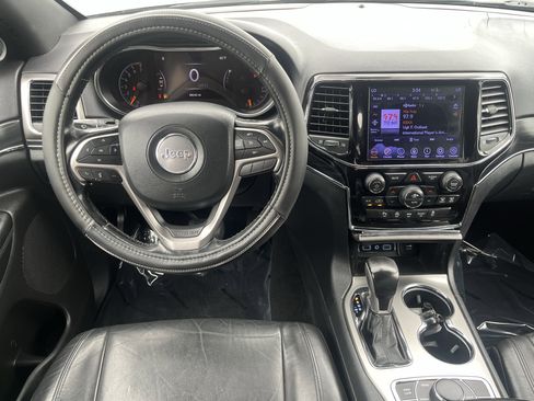 Used 2020 Jeep Grand Cherokee Limited AWD/4WD image 16