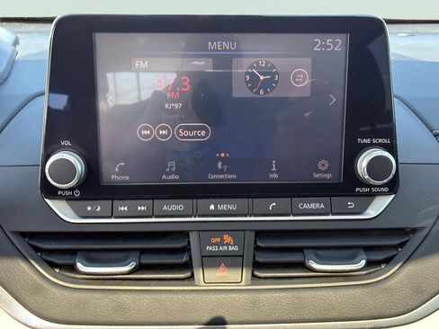 Used 2020 Nissan Altima 2.5 SV image 22