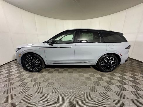 New 2026 Lincoln Nautilus Reserve AWD/4WD image 2