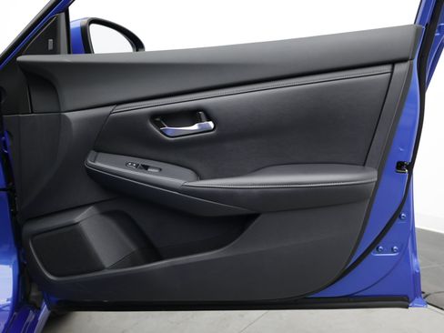 Used 2021 Nissan Sentra SV FWD image 35
