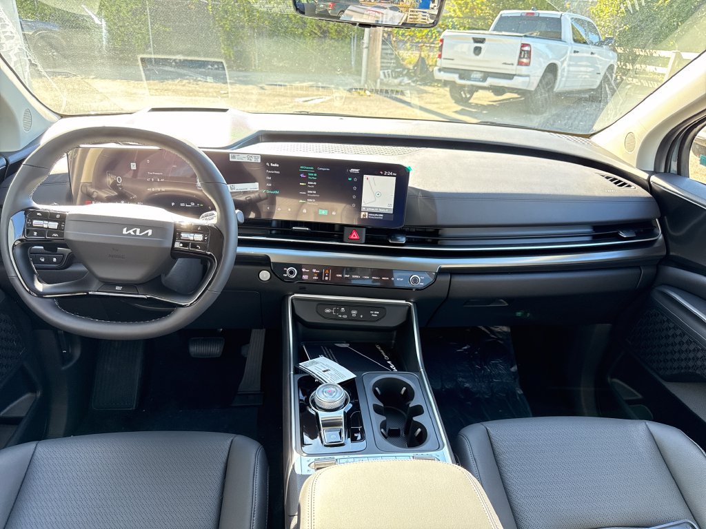 New 2027 Kia Carnival SX Prestige FWD image 16