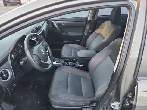 Used 2017 Toyota Corolla LE w/ LE Premium Package FWD image 10