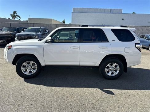 Used 2022 Toyota 4Runner SR5 Premium image 7
