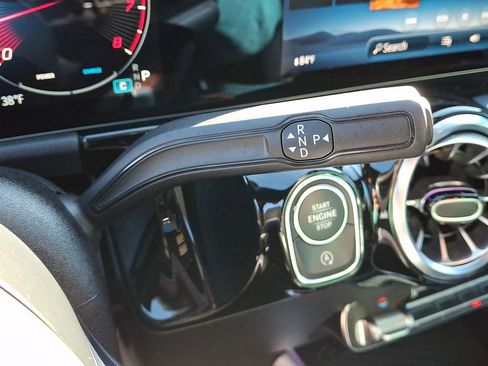 Used 2024 Mercedes-Benz GLA 250 4MATIC image 16