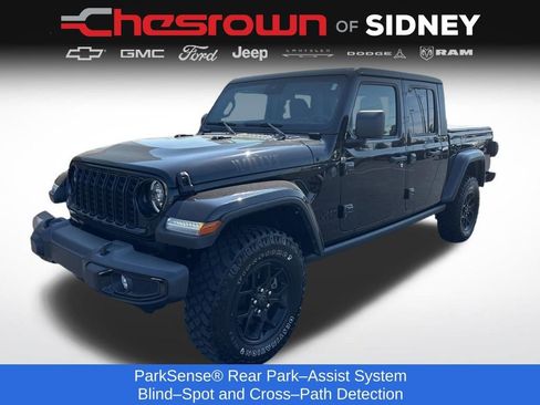 Used 2024 Jeep Gladiator Sport image 1