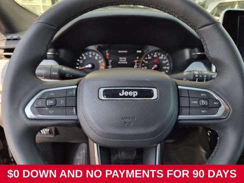 Used 2025 Jeep Compass Latitude AWD/4WD image 20