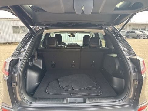 Used 2022 Jeep Cherokee Limited AWD/4WD image 29