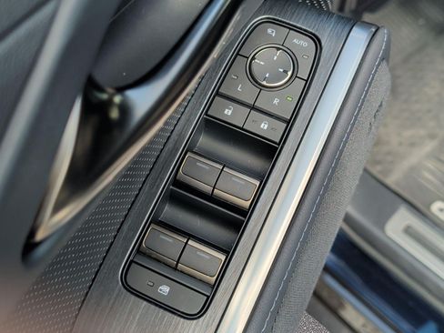 Certified 2025 Lexus GX 550 AWD/4WD image 9