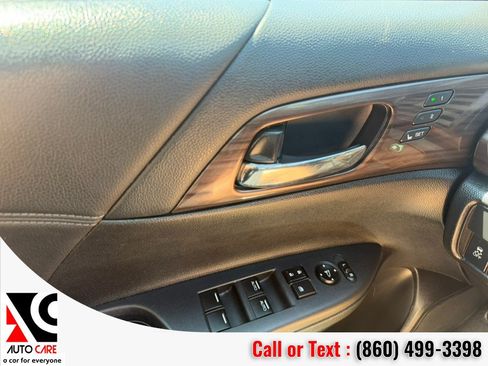 Used 2017 Honda Accord EX-L image 17
