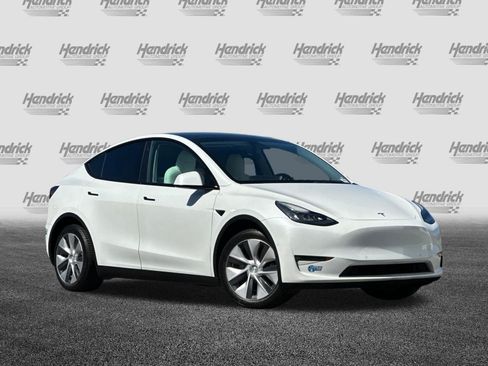 Used 2021 Tesla Model Y Long Range AWD/4WD image 2