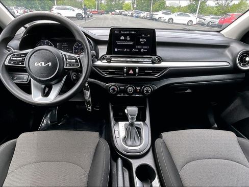 Used 2023 Kia Forte LXS w/ LXS Technology Package FWD image 13