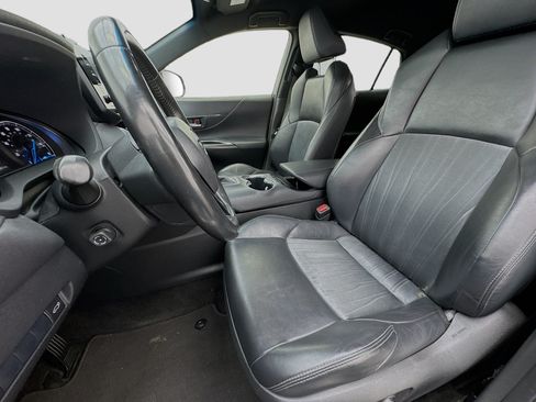 Used 2021 Toyota Venza XLE w/ Carpet Mat Package (TMS) AWD/4WD image 13