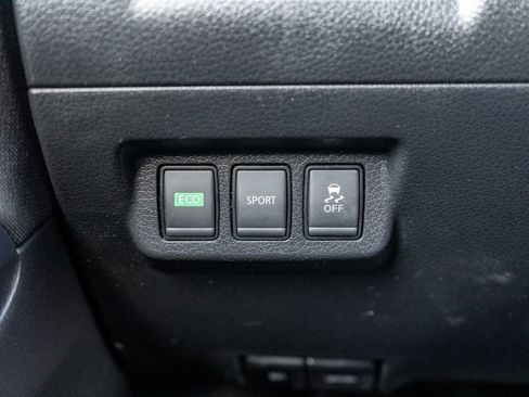 Used 2018 Nissan Sentra SR w/ Technology Package image 22