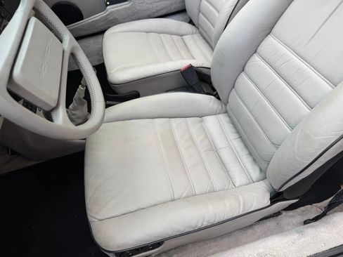 Used 1989 Porsche 911 Carrera RWD image 31