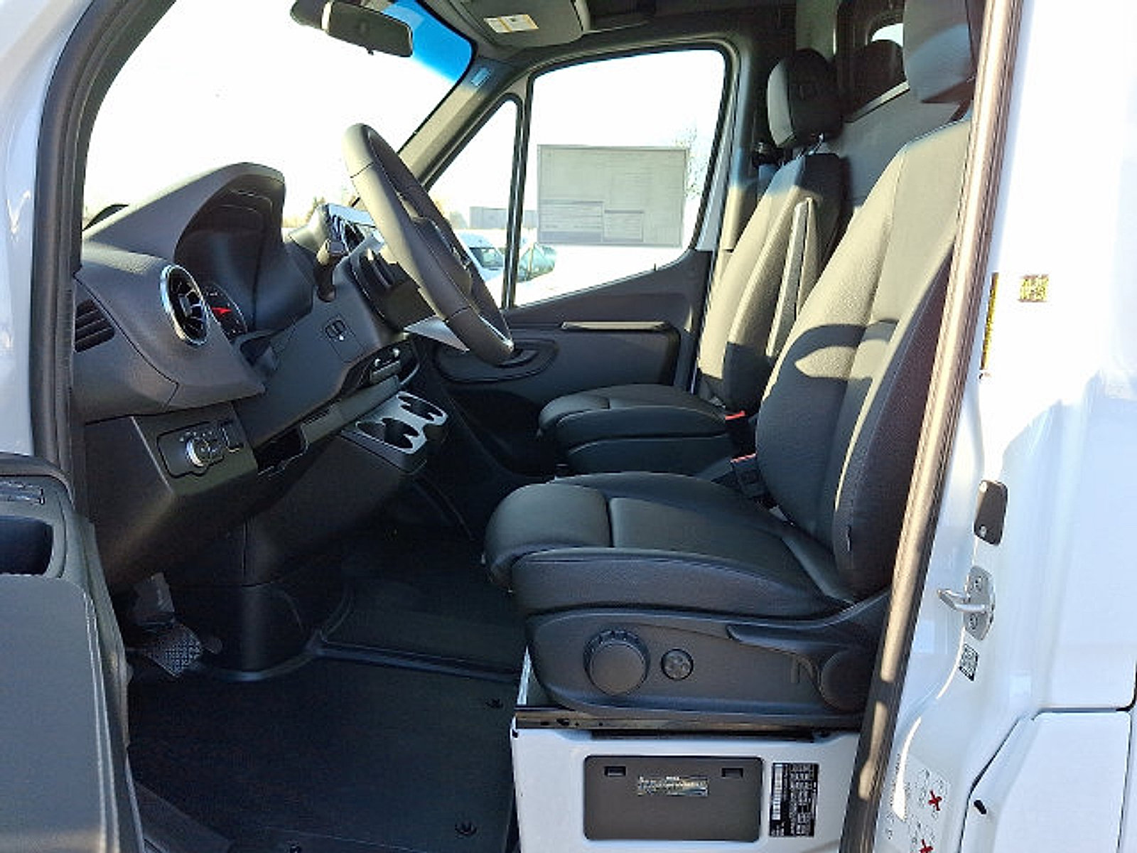 Used 2026 Mercedes-Benz Sprinter 2500 image 12