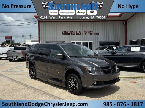 Used 2016 Dodge Grand Caravan R/T w/ Safety Sphere Group FWD image 1