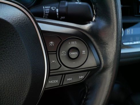 Used 2023 Toyota Corolla SE w/ SE Premium Package image 25