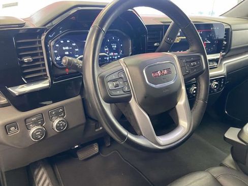 Used 2025 GMC Sierra 1500 SLT image 14