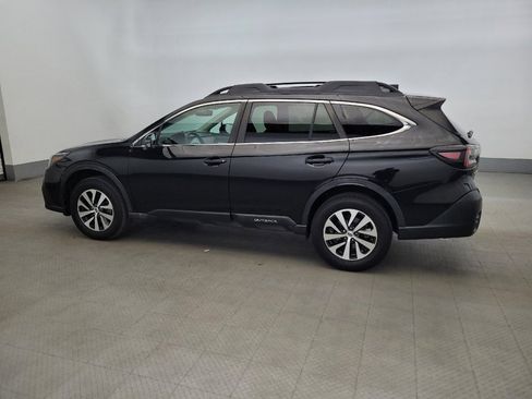 Used 2020 Subaru Outback Premium image 3