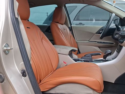 Used 2016 Honda Accord LX image 8